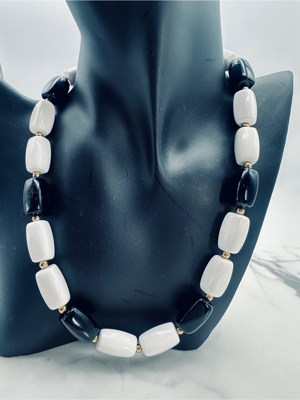 Vintage Chunky Black & White Bead Necklace With Gold-tone Spacers 18” Mod Retro
